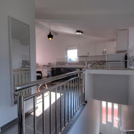 Apartments Delfin ティヴァト エクステリア 写真