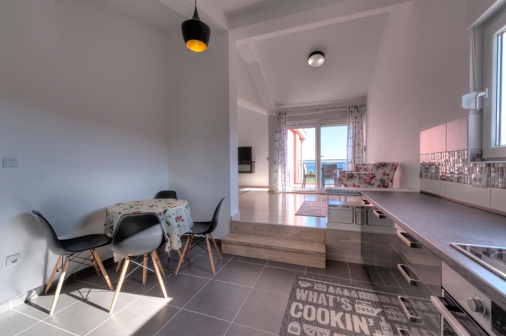 Apartments Delfin ティヴァト エクステリア 写真